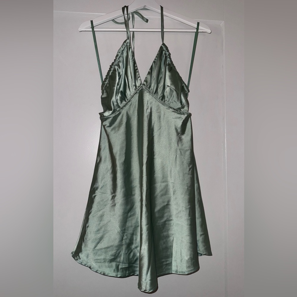 Chic Satin Mini Dress in Green